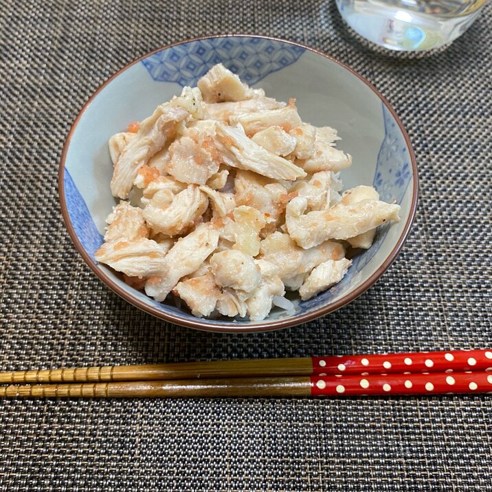 サラダチキン明太子丼